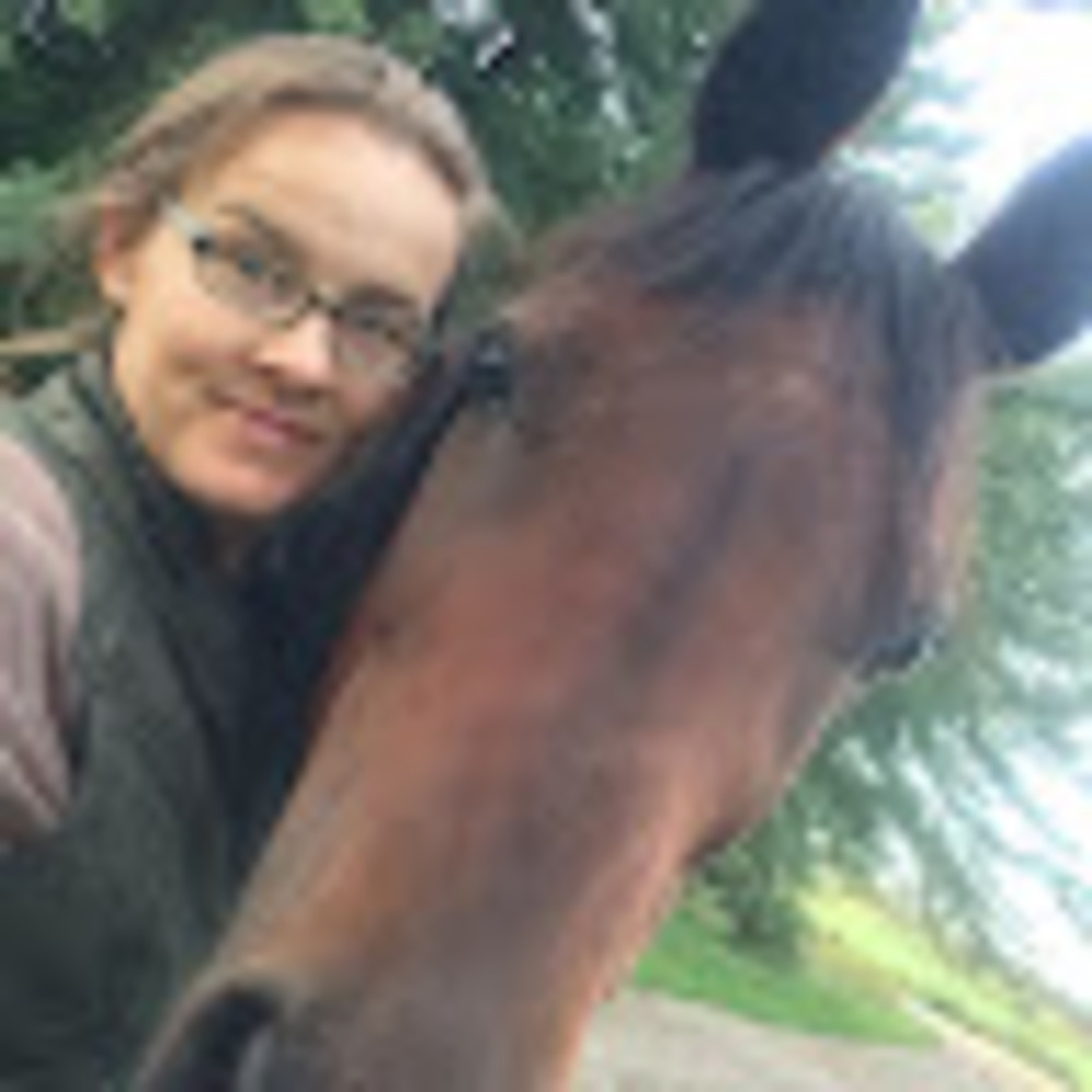 Meet your Posher, Kelly